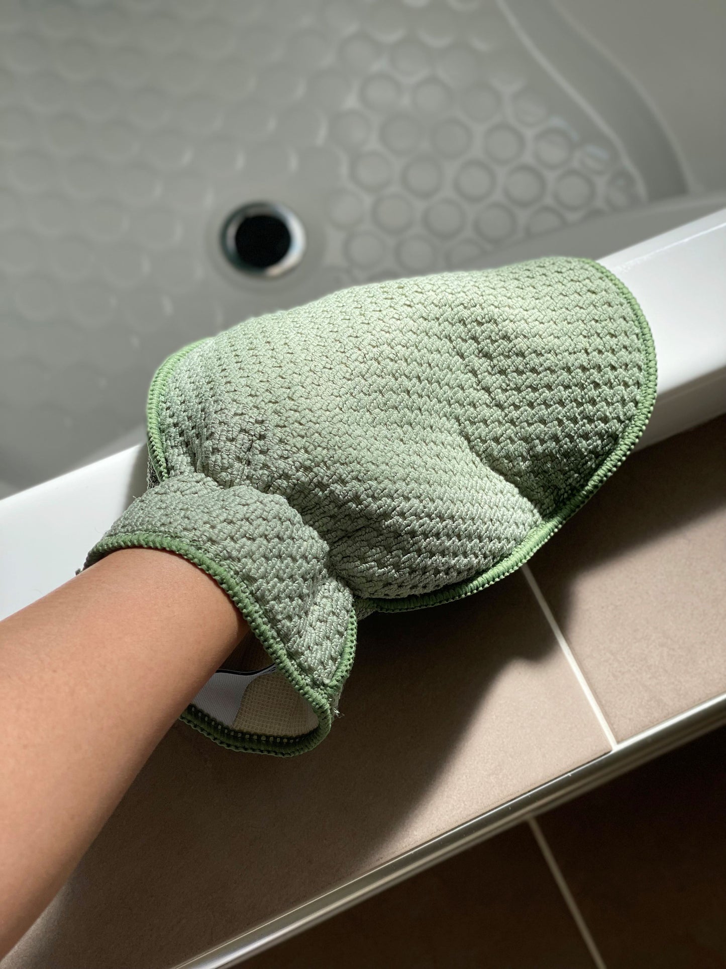 White Magic Eco Cloth Bathroom Glove